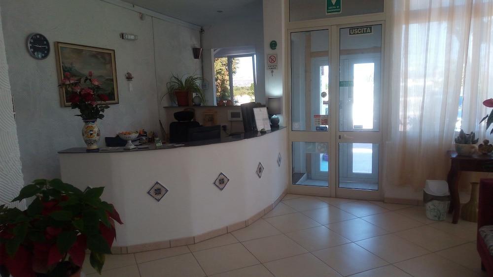 Il Mirto E La Rosa Bed & Breakfast Arenella  Bagian luar foto