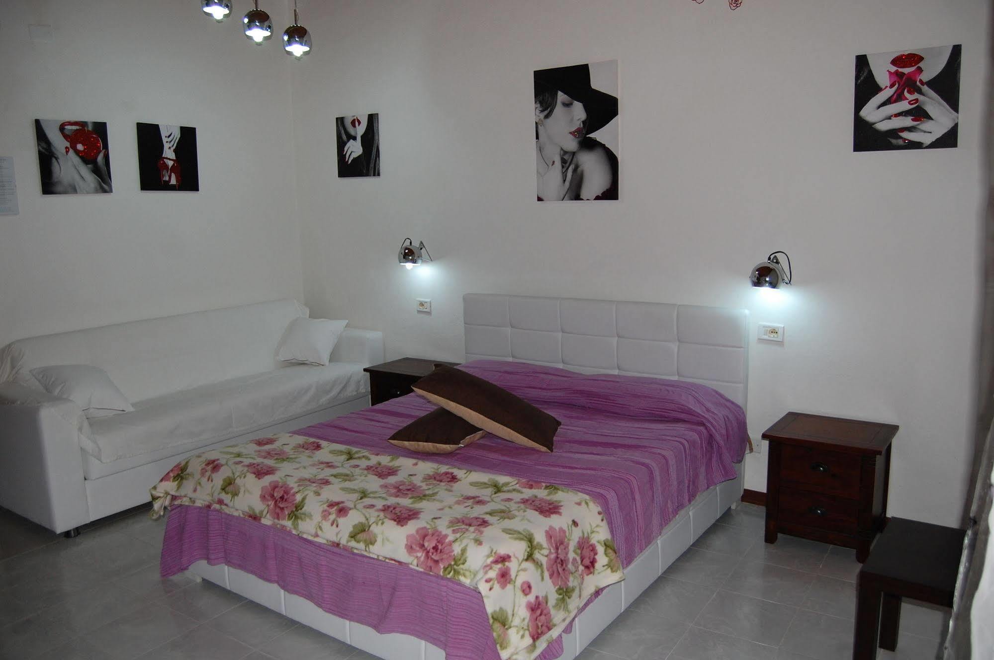 Il Mirto E La Rosa Bed & Breakfast Arenella  Bagian luar foto