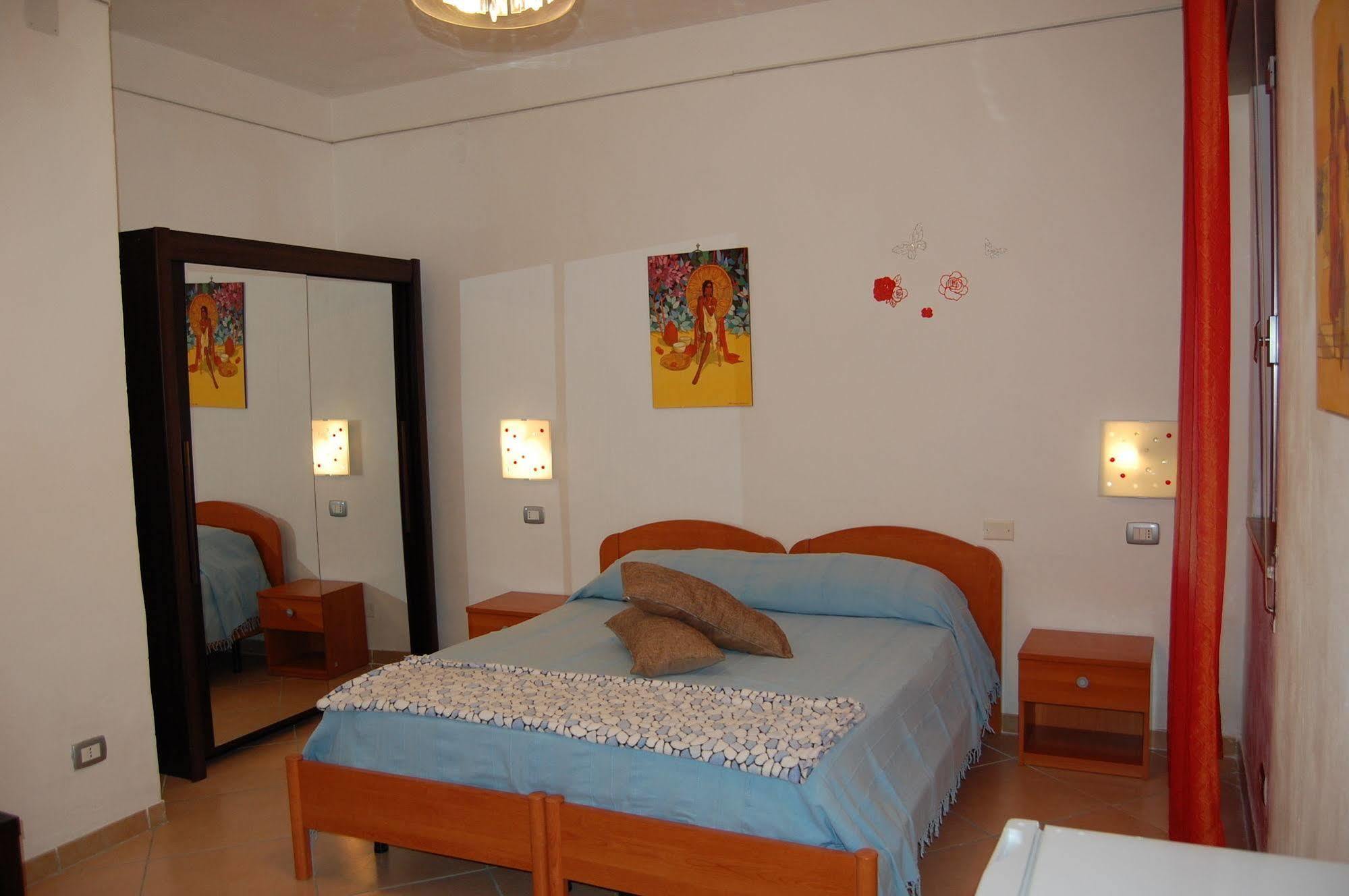 Il Mirto E La Rosa Bed & Breakfast Arenella  Bagian luar foto