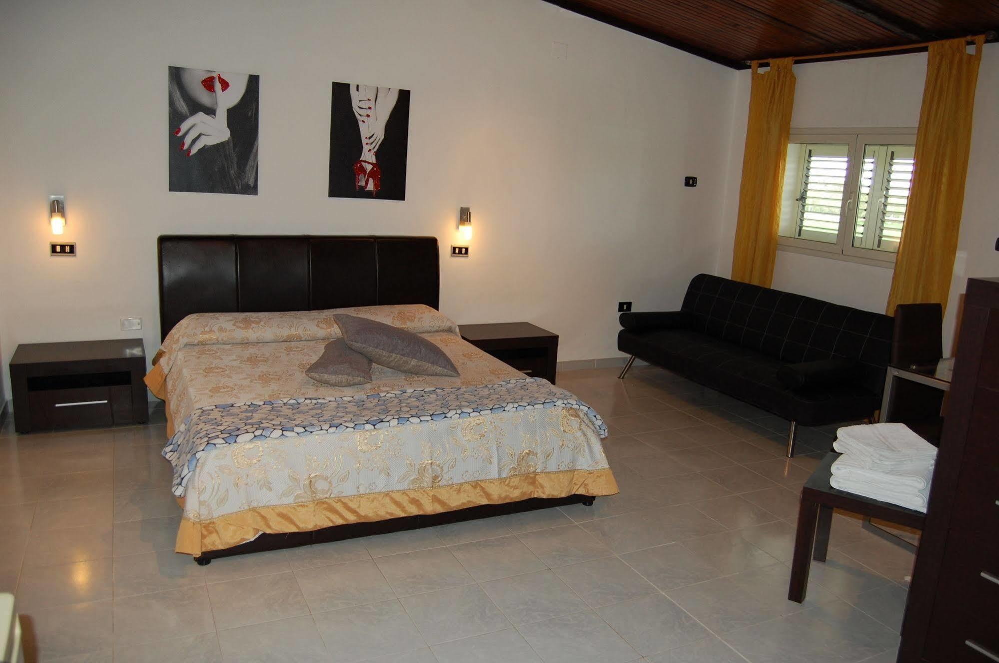 Il Mirto E La Rosa Bed & Breakfast Arenella  Bagian luar foto
